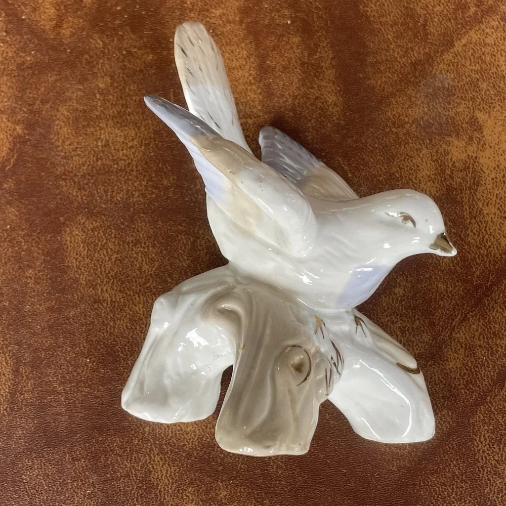 Vtg Porcelain Dove Figurine Blue White Gold Accent 5